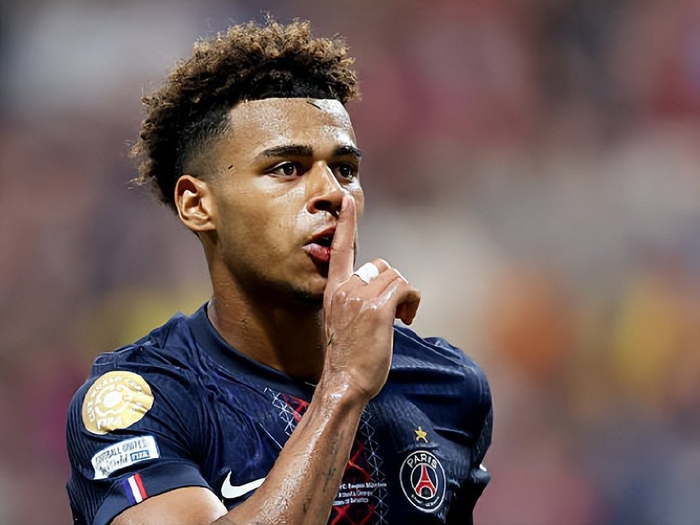 前塞尔塔队长马略性骚扰吉祥物罪名成立，被罚8000欧